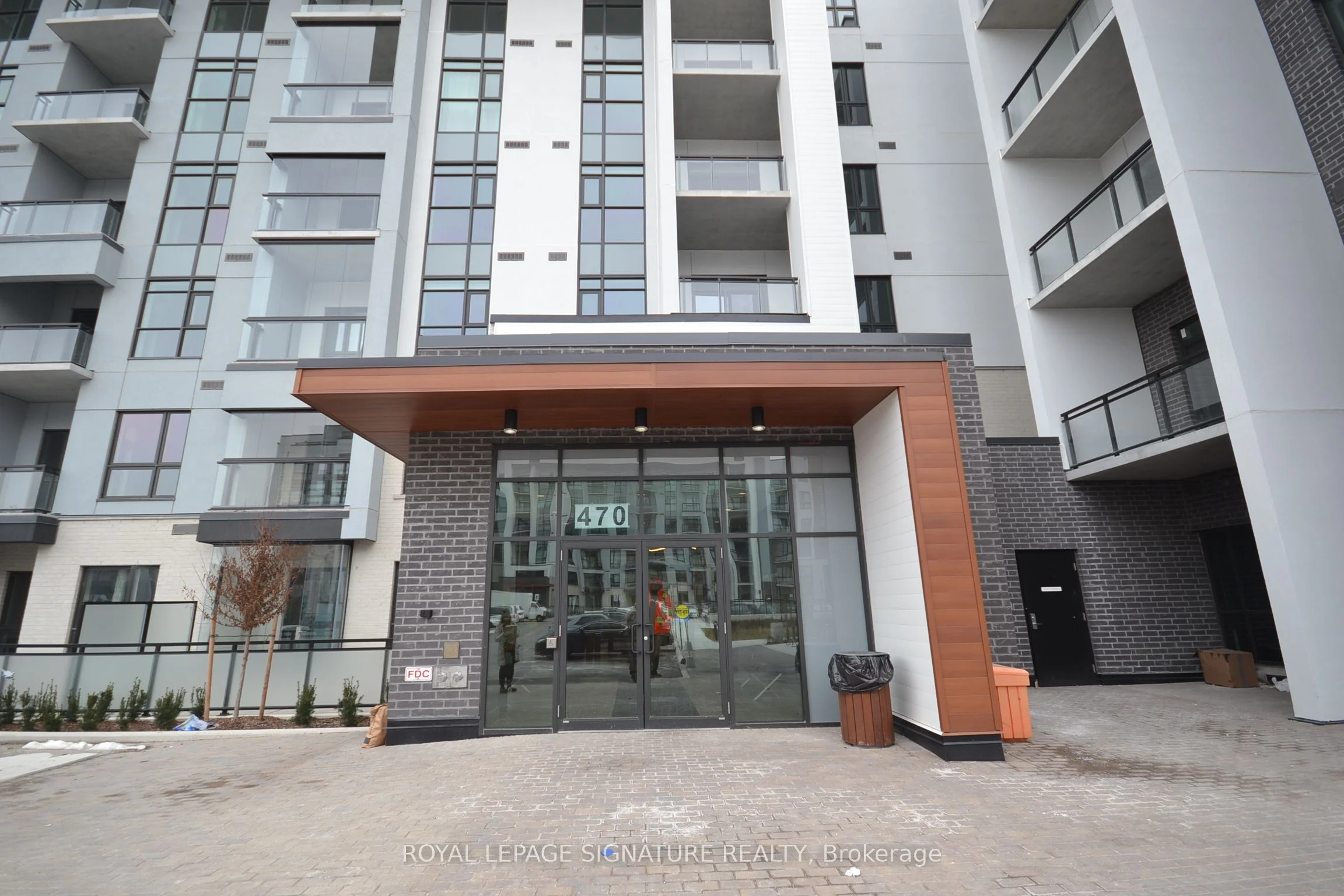 Condo Apartment in Milton
