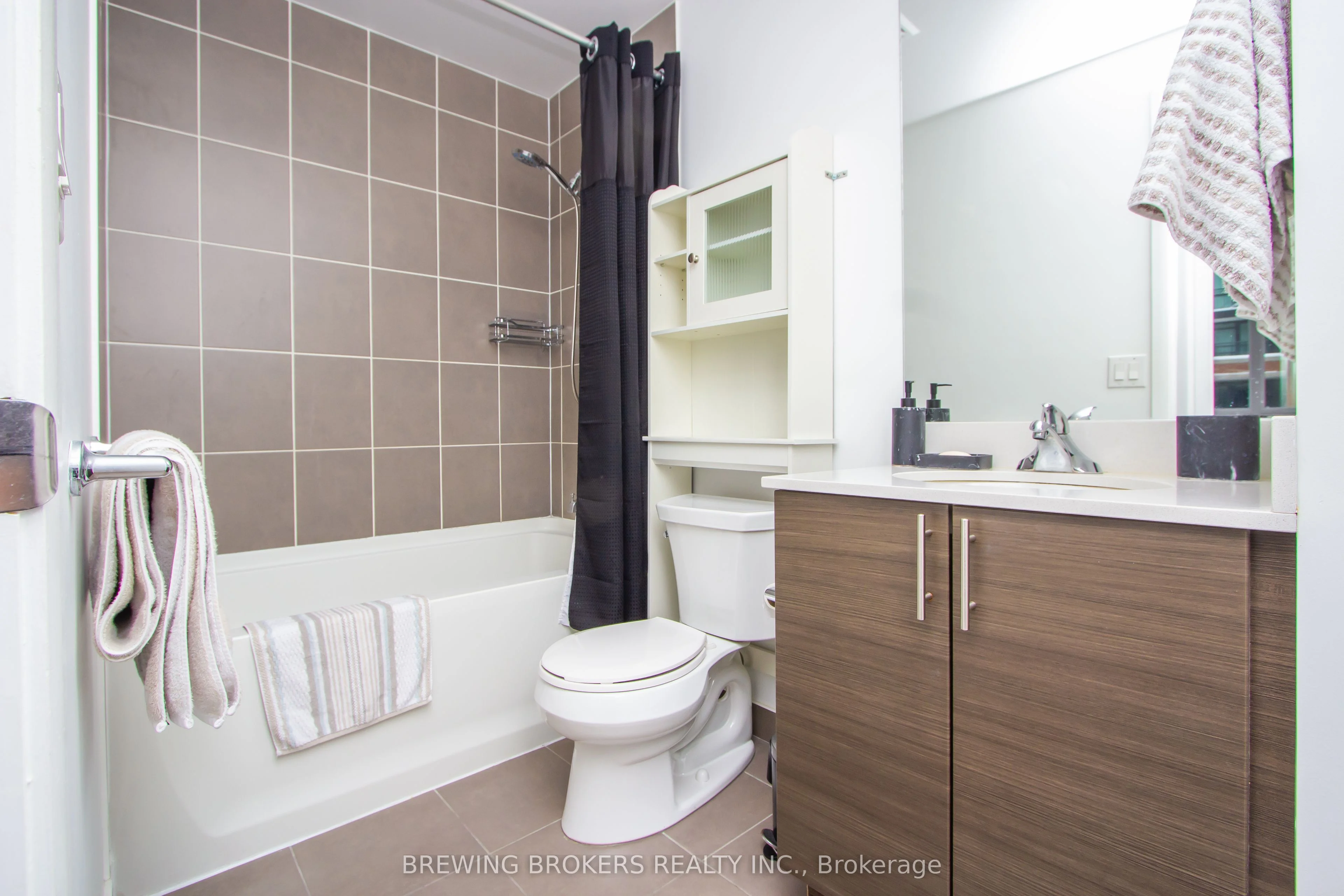 800 Lawrence Avenue 622, Toronto W04, On M6a 0b1