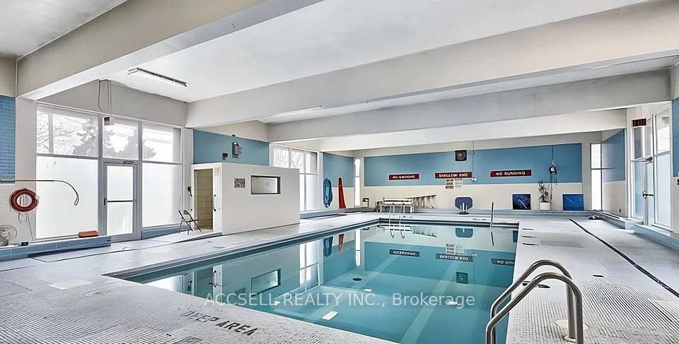 390 Dixon Road 2008, Toronto W09, ON M9R 1T4