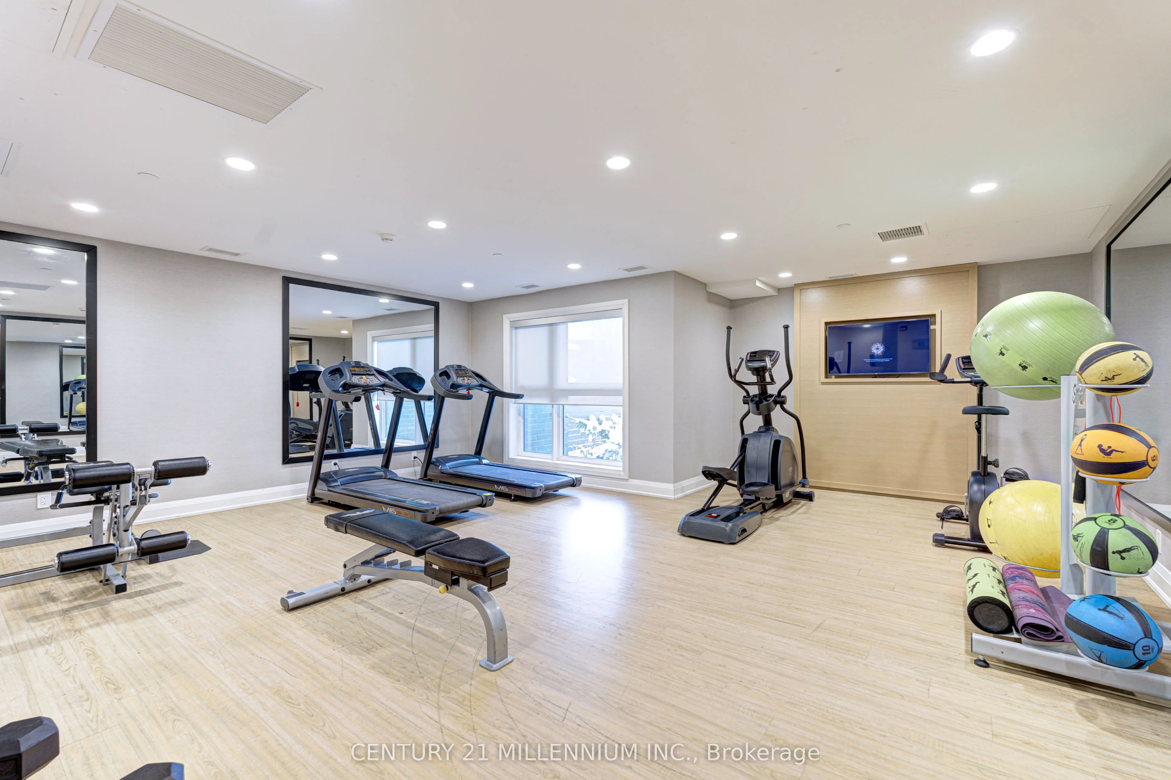 128 Grovewood Common 118, Oakville, ON L6H 0X3