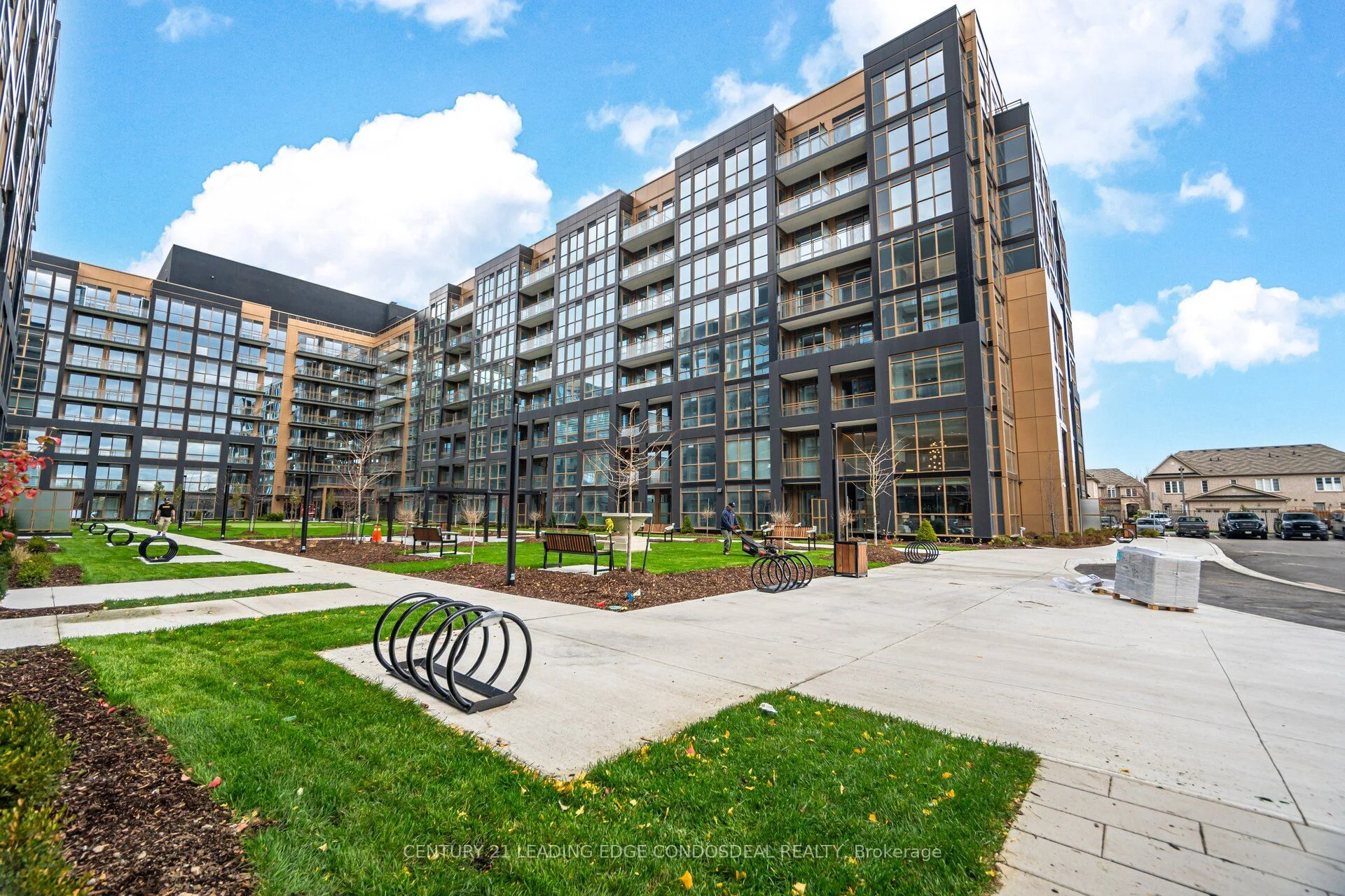 Condo Apartment in Oakville