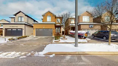 5869 Yachtsman Crossing, Mississauga, On, L5m 6p1