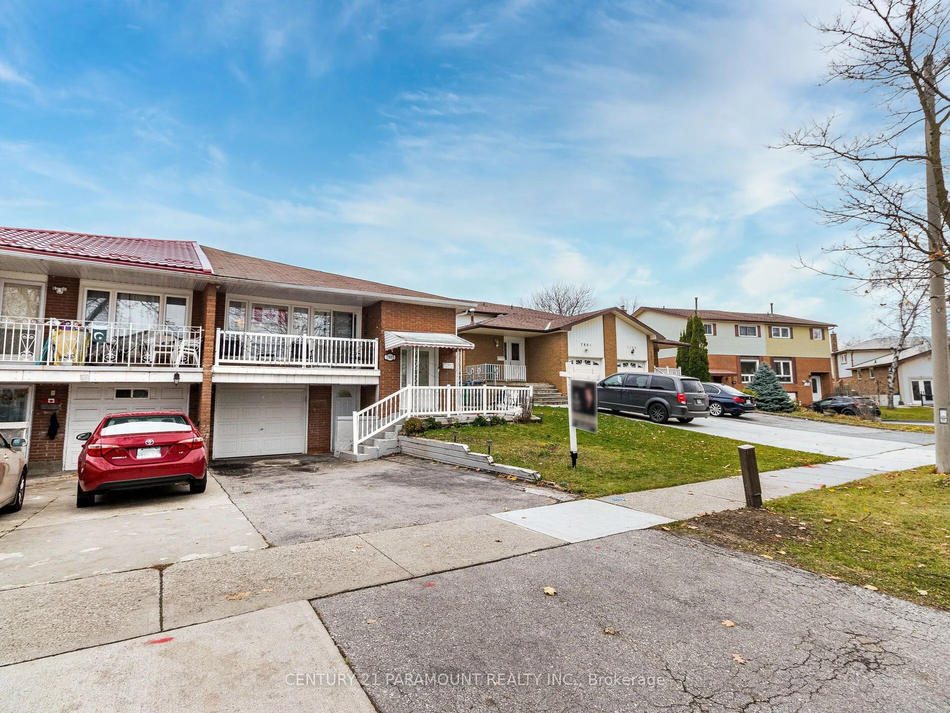 Semi-Detached in Mississauga