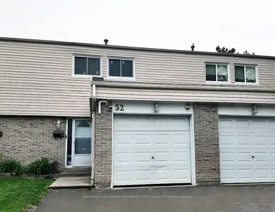 Condo Townhouse in Mississauga