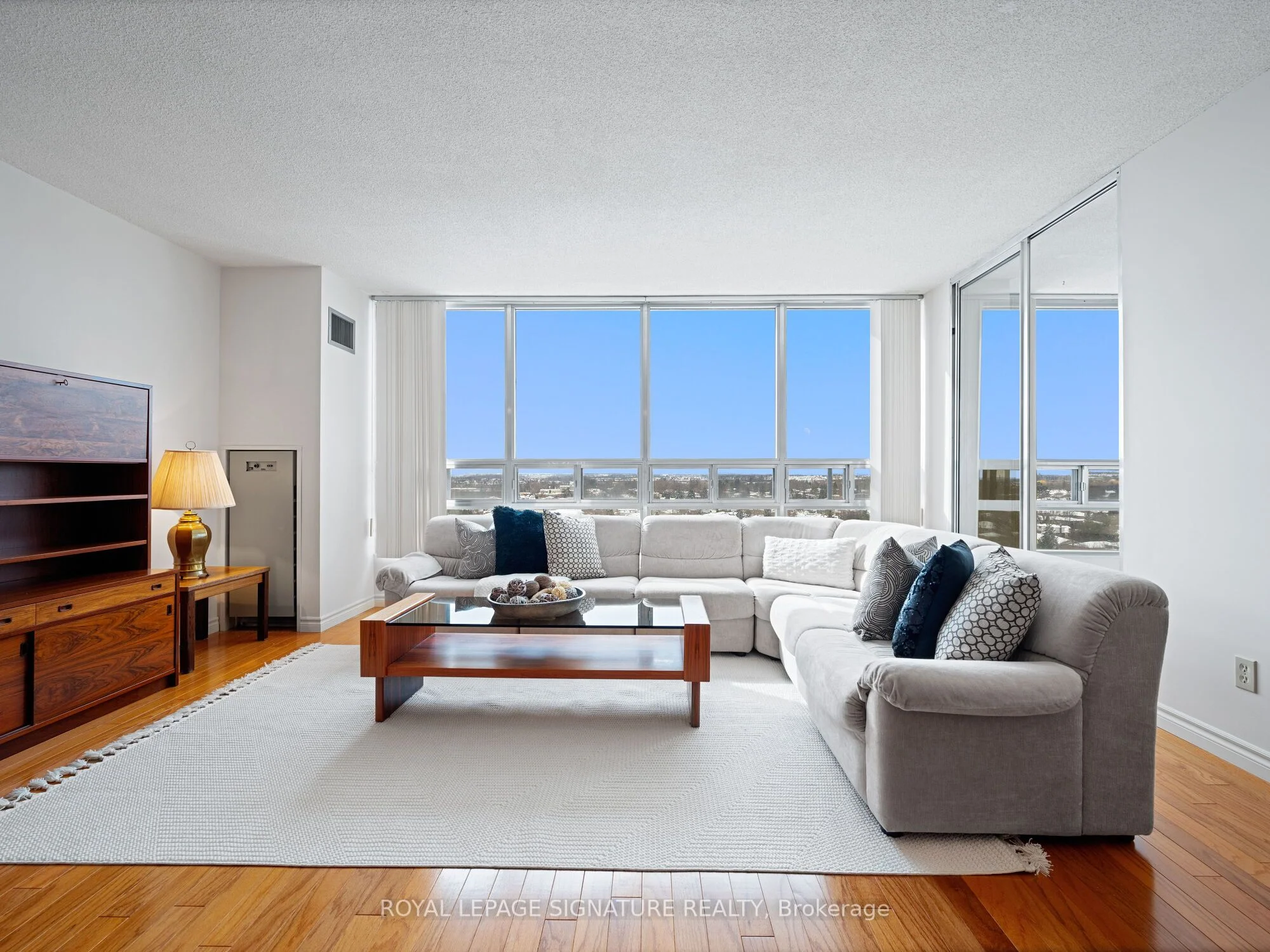 Condo Apartment in Brampton