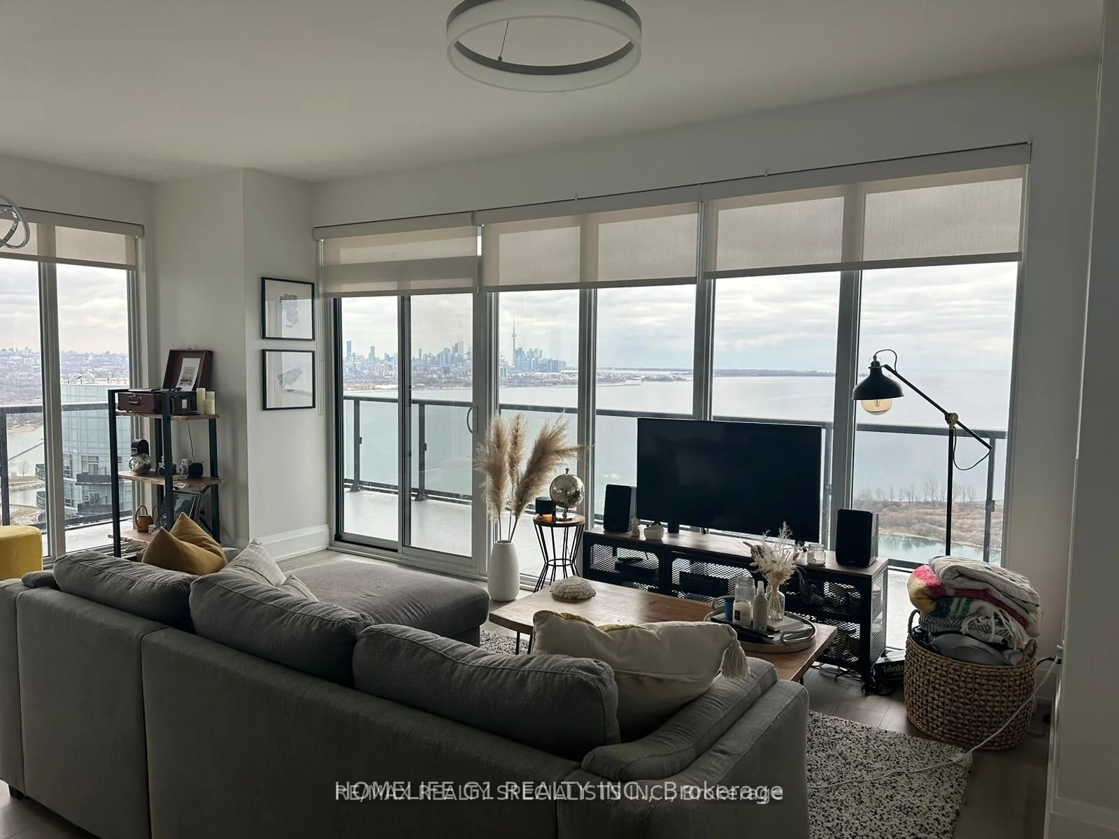 56 Annie Craig Drive 3601, Toronto W06, On M8v 0c5