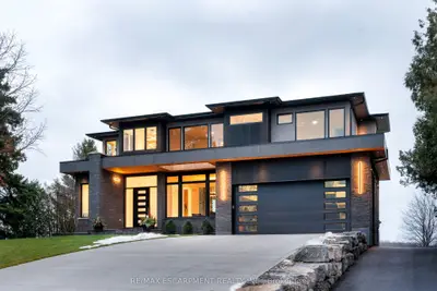 Detached in Burlington
