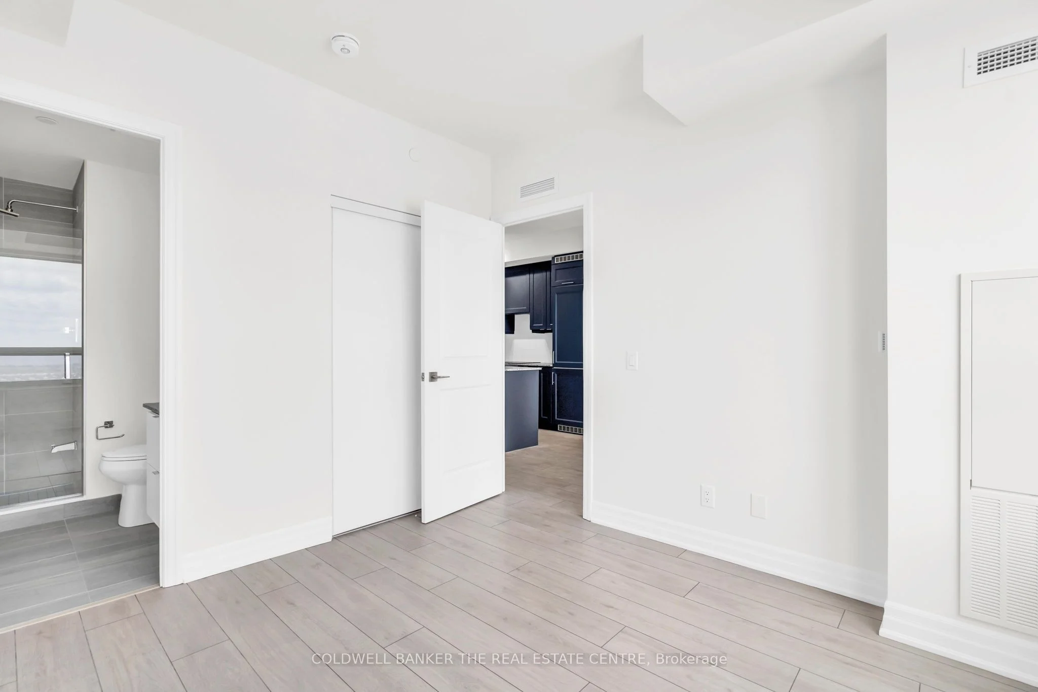 30 Elm Drive W Unit 3305, Mississauga, ON L5B 0N6