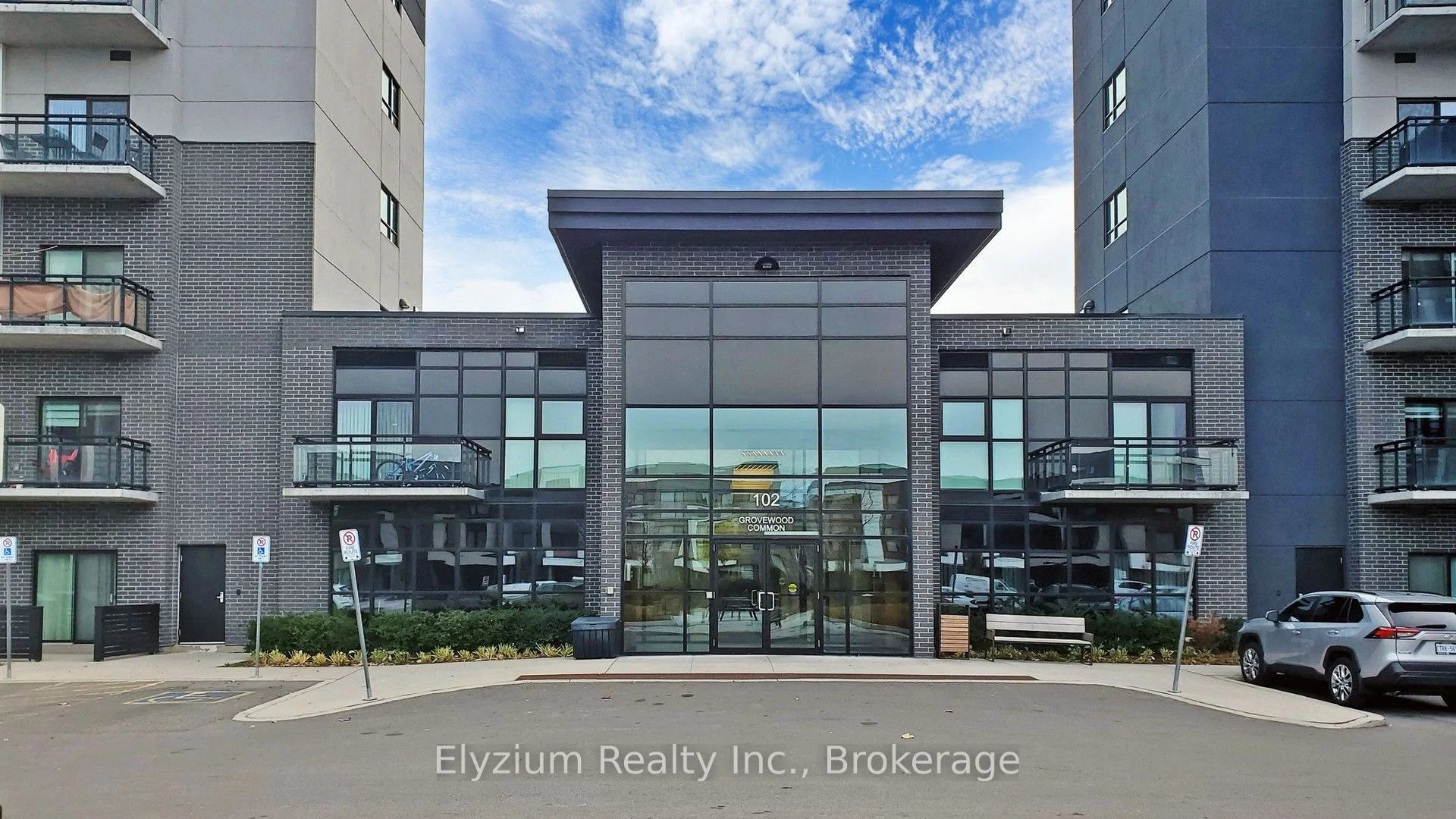 Condo Apartment in Oakville