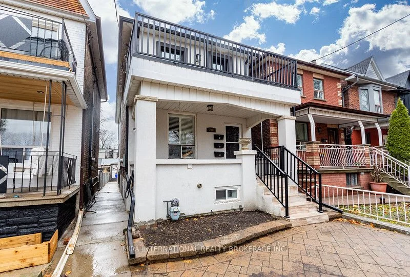 Detached in Toronto