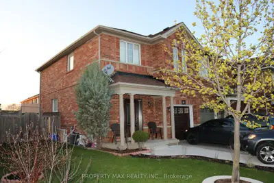 Semi-Detached in Brampton