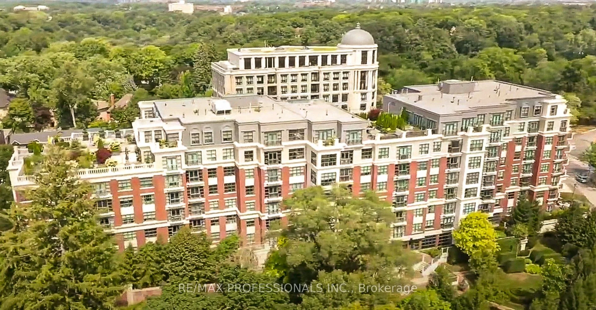 2855 Bloor Street W 106, Toronto W07, On M8x 3a1
