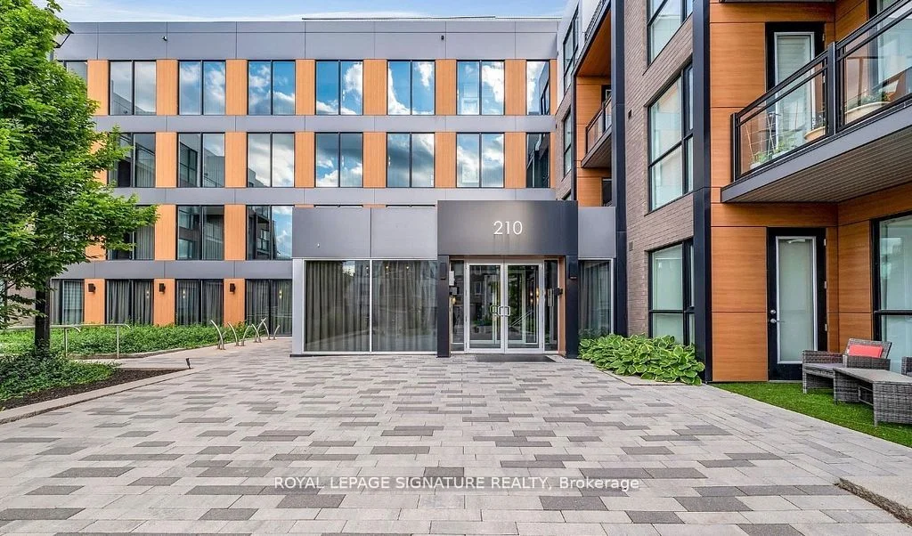 210 Sabina Drive 320, Oakville, On L6h 0w6