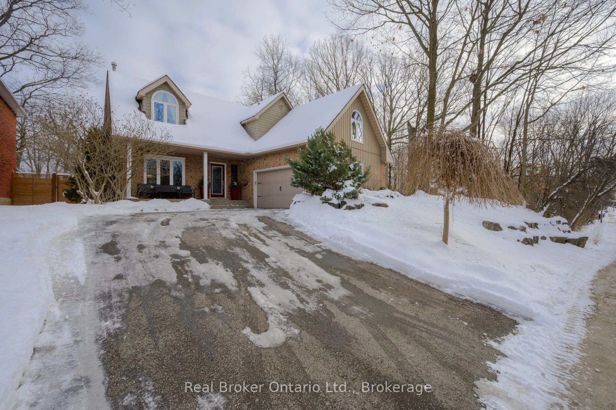 Detached in Burlington