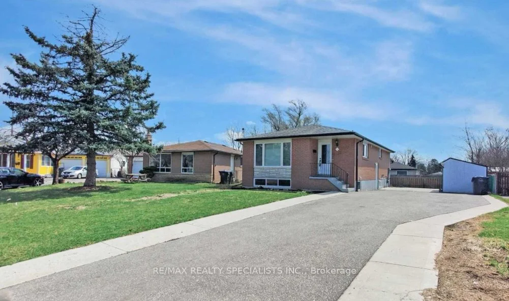 Detached in Brampton