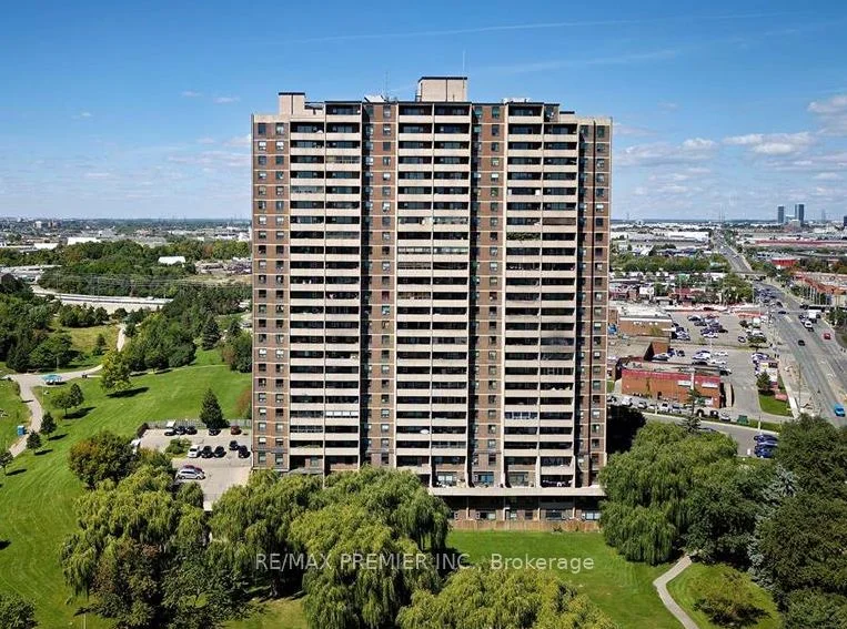 3390 Weston Road 203, Toronto W05, ON M9M 2X3