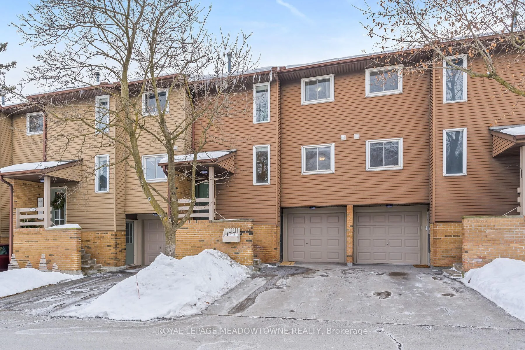 Condo Townhouse in Halton Hills