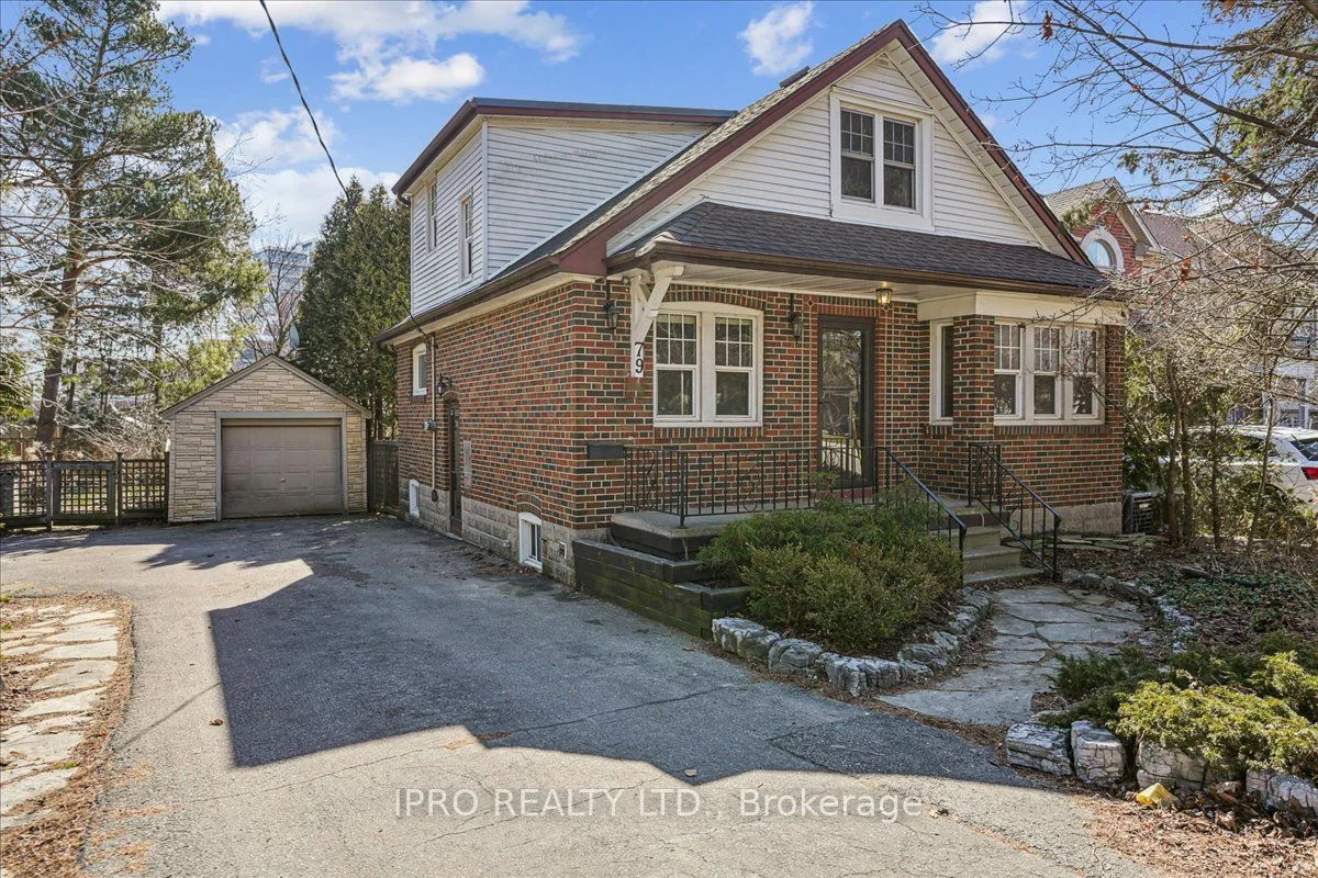 79 High Street W, Mississauga, On L5h 1k3