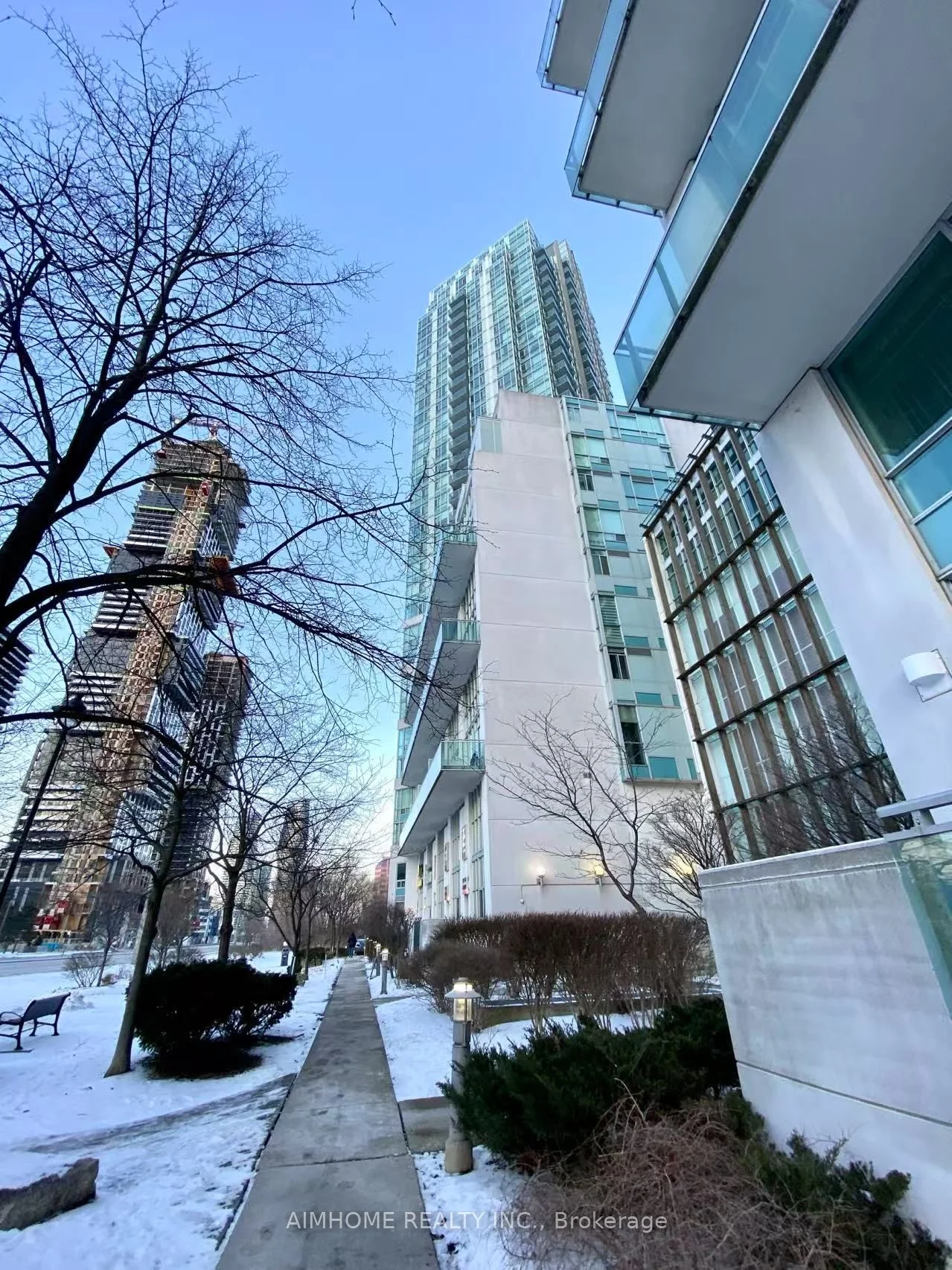 Condo Apartment in Mississauga