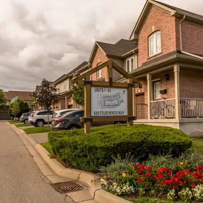 689 Four Winds Way 24, Mississauga, On L5r 4c5