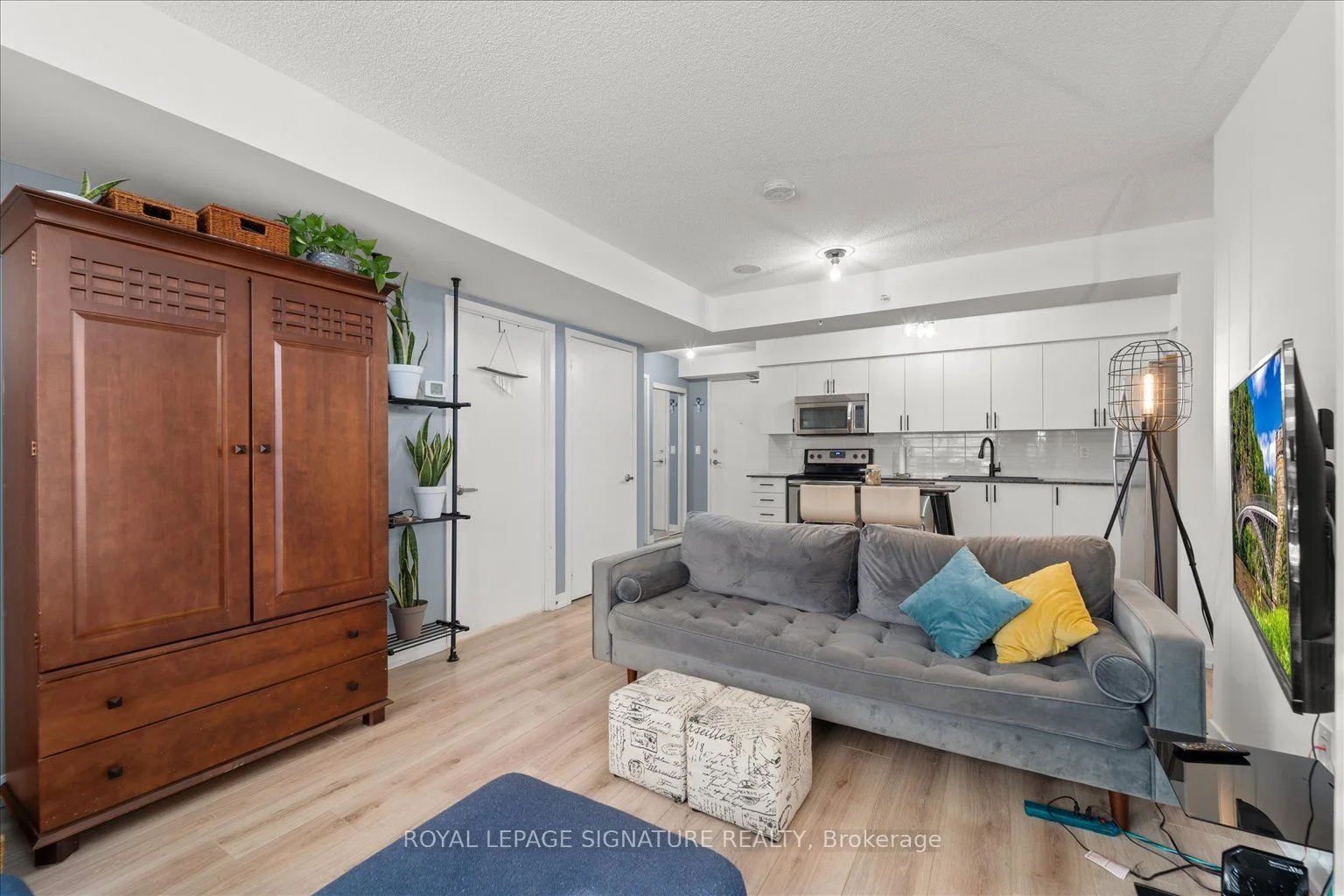 1410 Dupont Street 509, Toronto W02, ON M6H 0B6