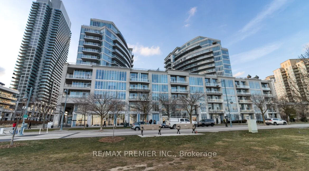 Condo Apartment in Toronto