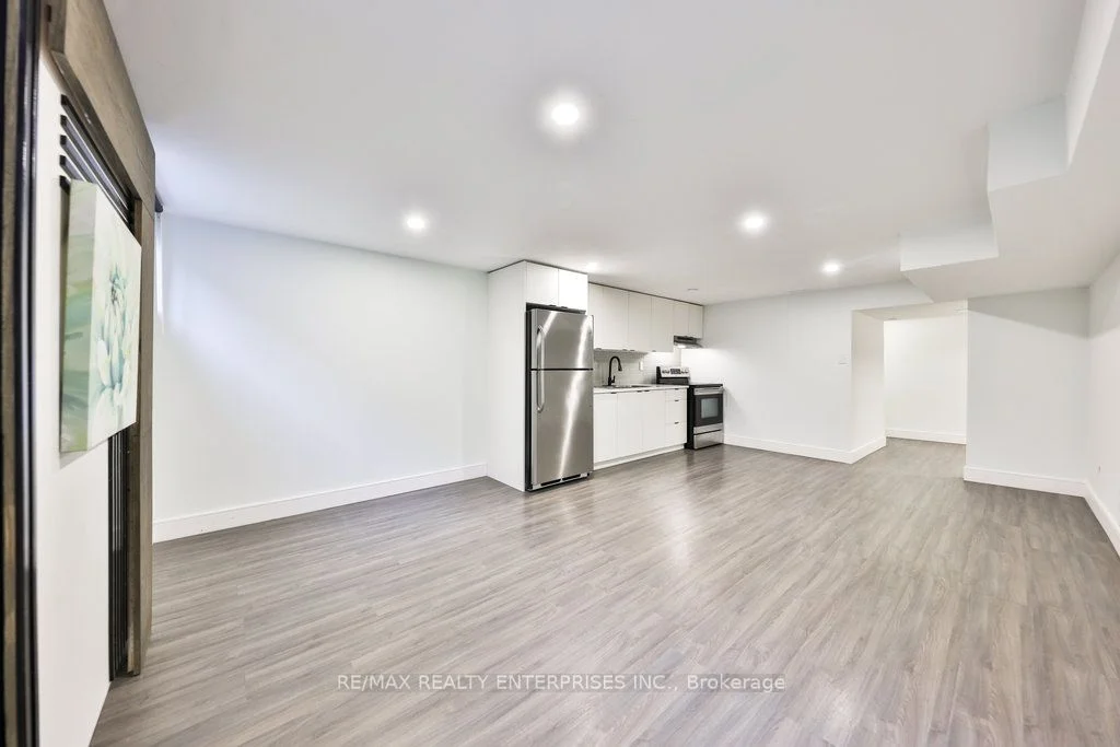 3469 Credit Heights Drive LOWER, Mississauga, ON L5C 2M2