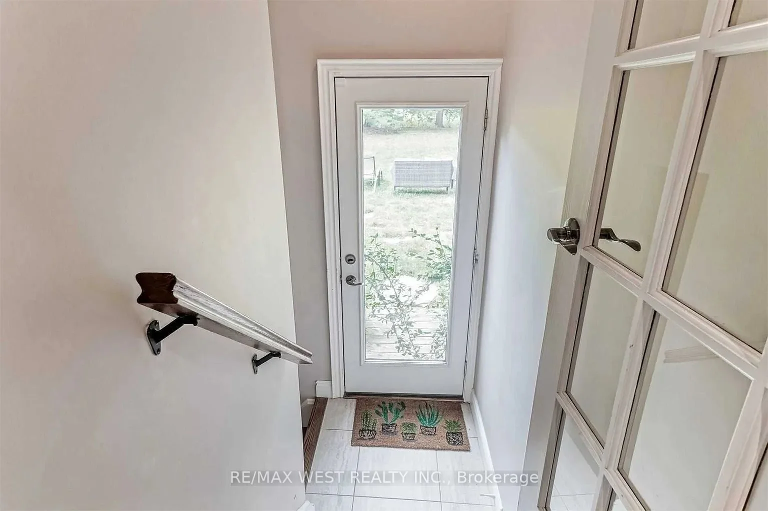 2329 Hixon Street, Oakville, ON L6L 1T7