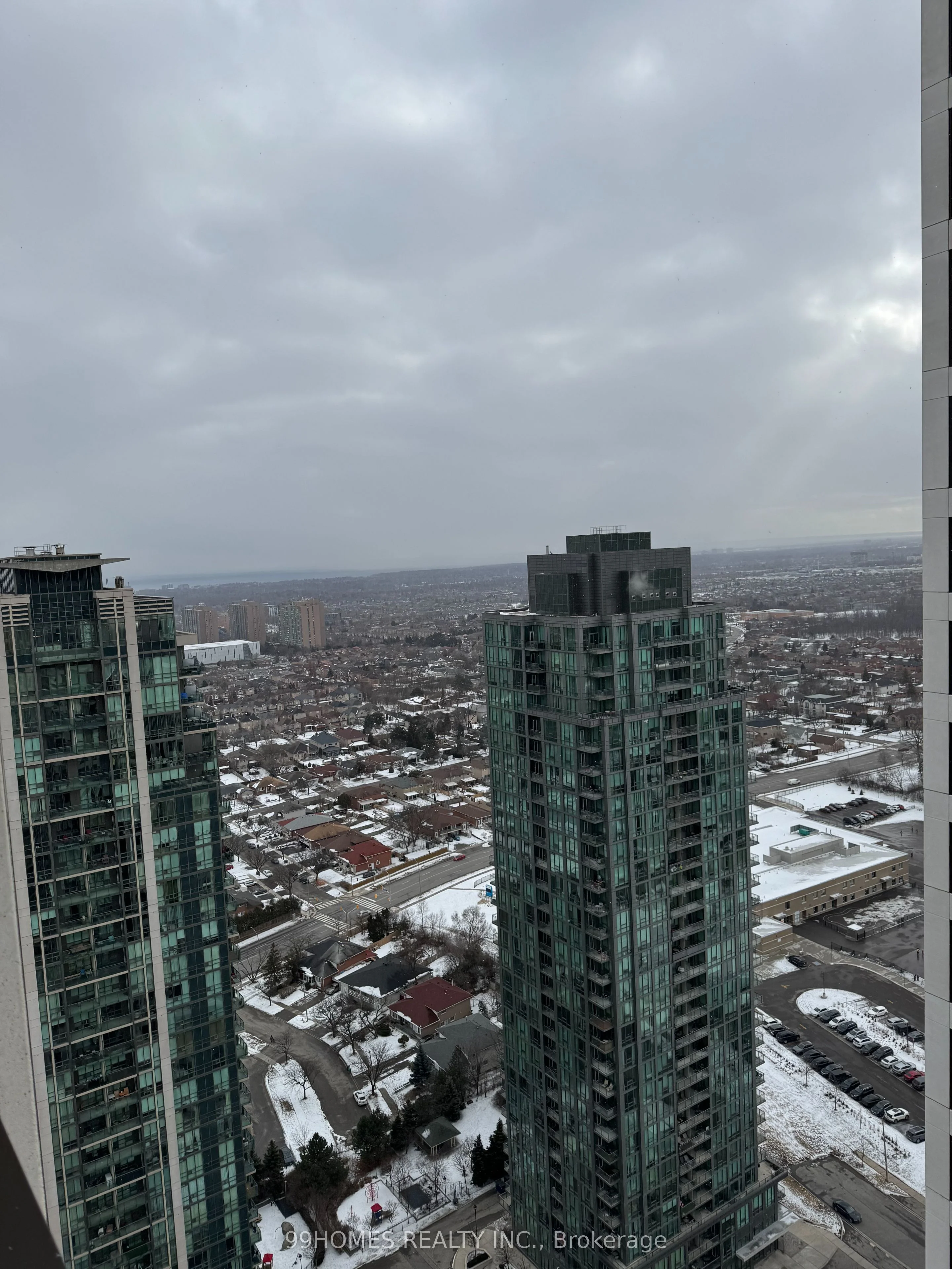 30 Elm Drive W 3409, Mississauga, On L5b 0n6