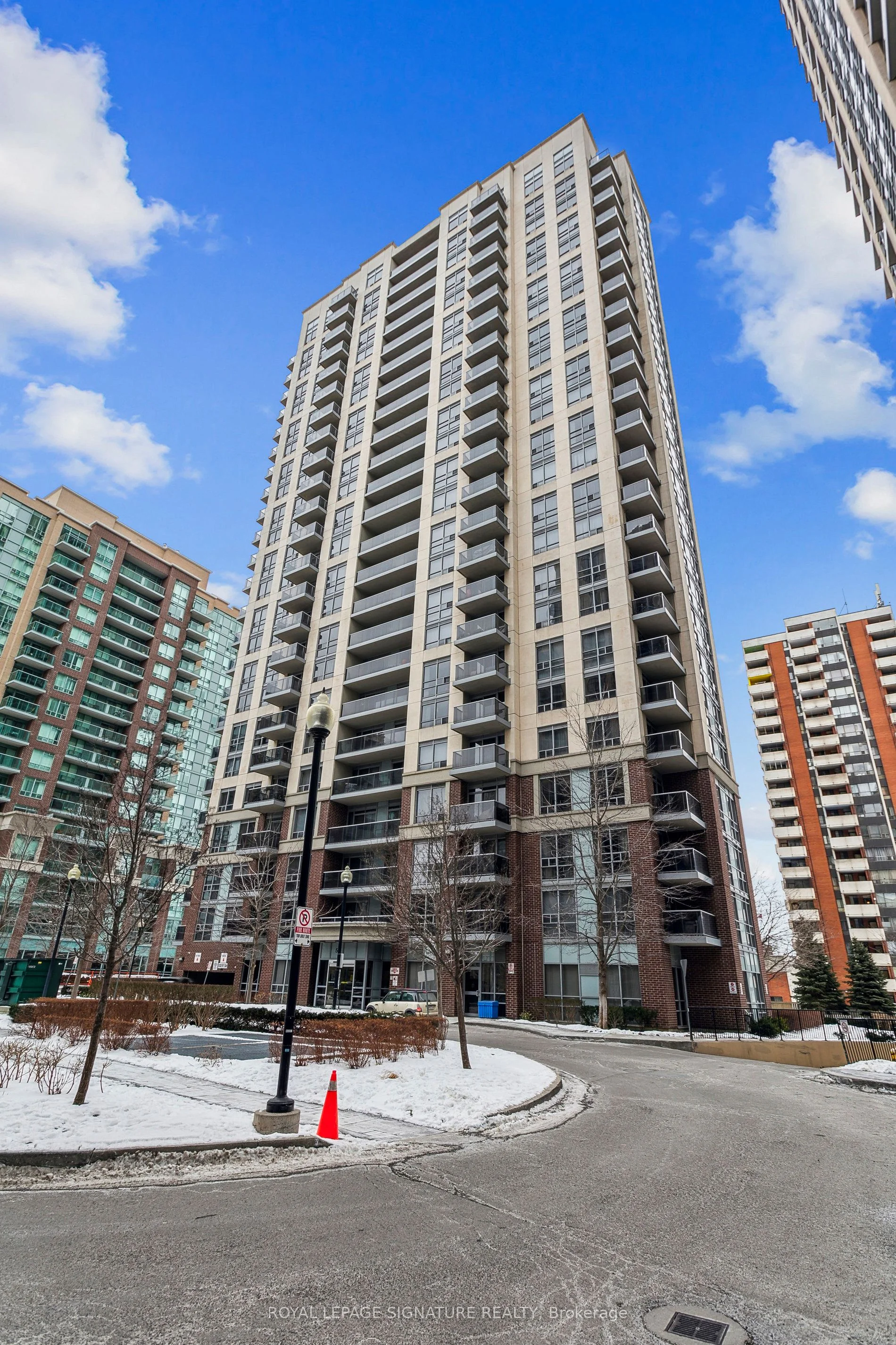 Condo Apartment in Toronto
