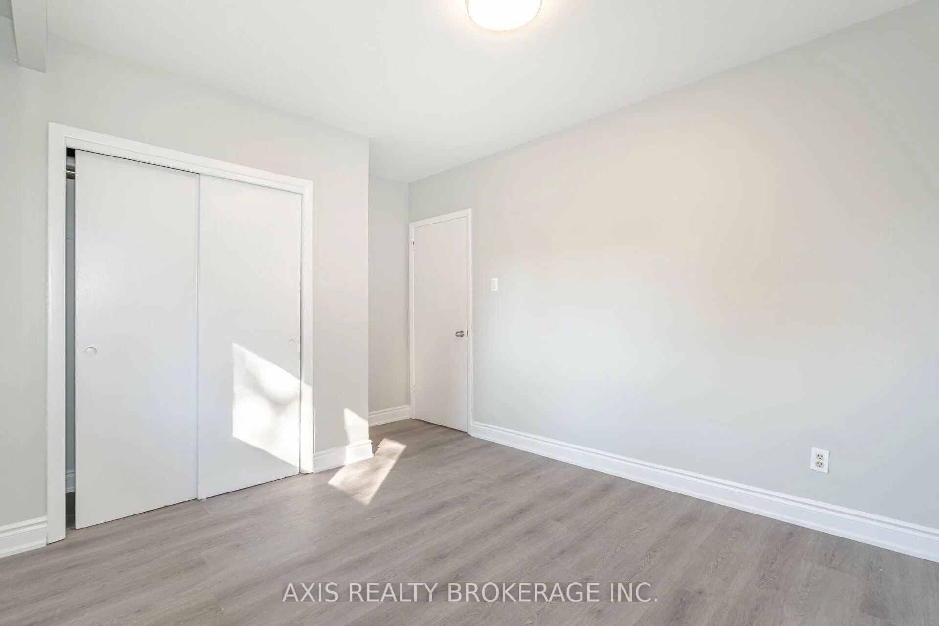 55 Ladbrooke Road, Toronto W09, ON M9R 2B1