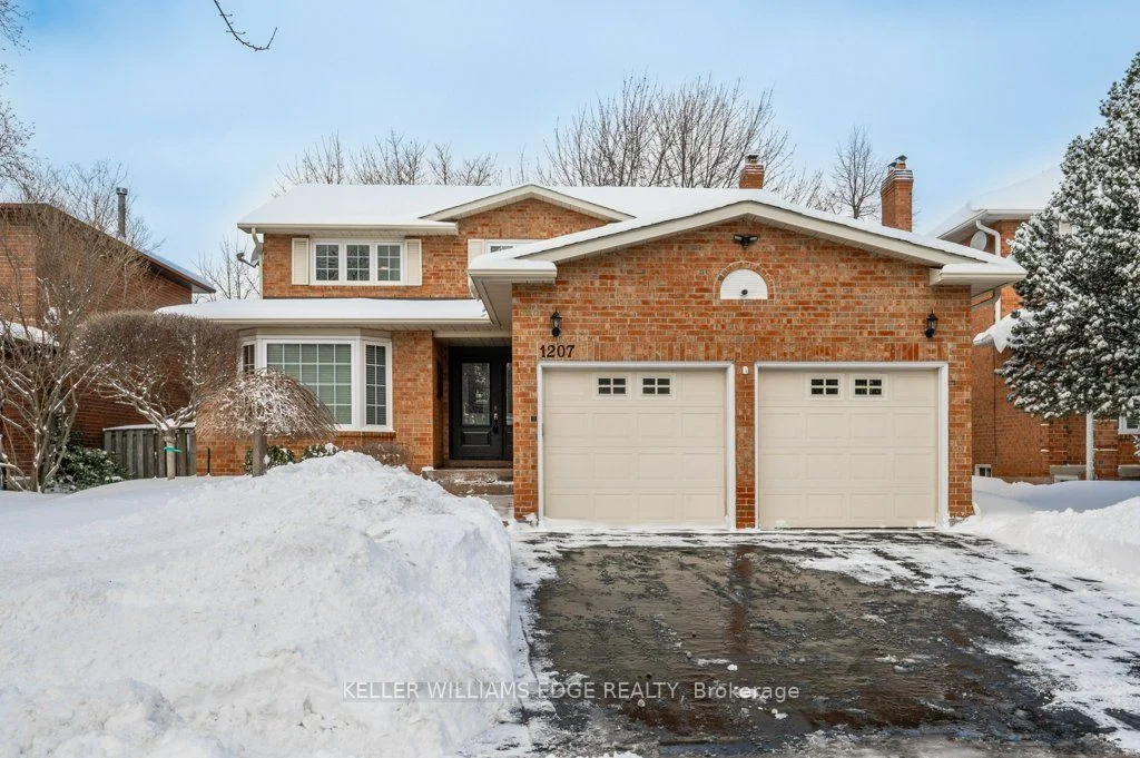 Detached in Oakville
