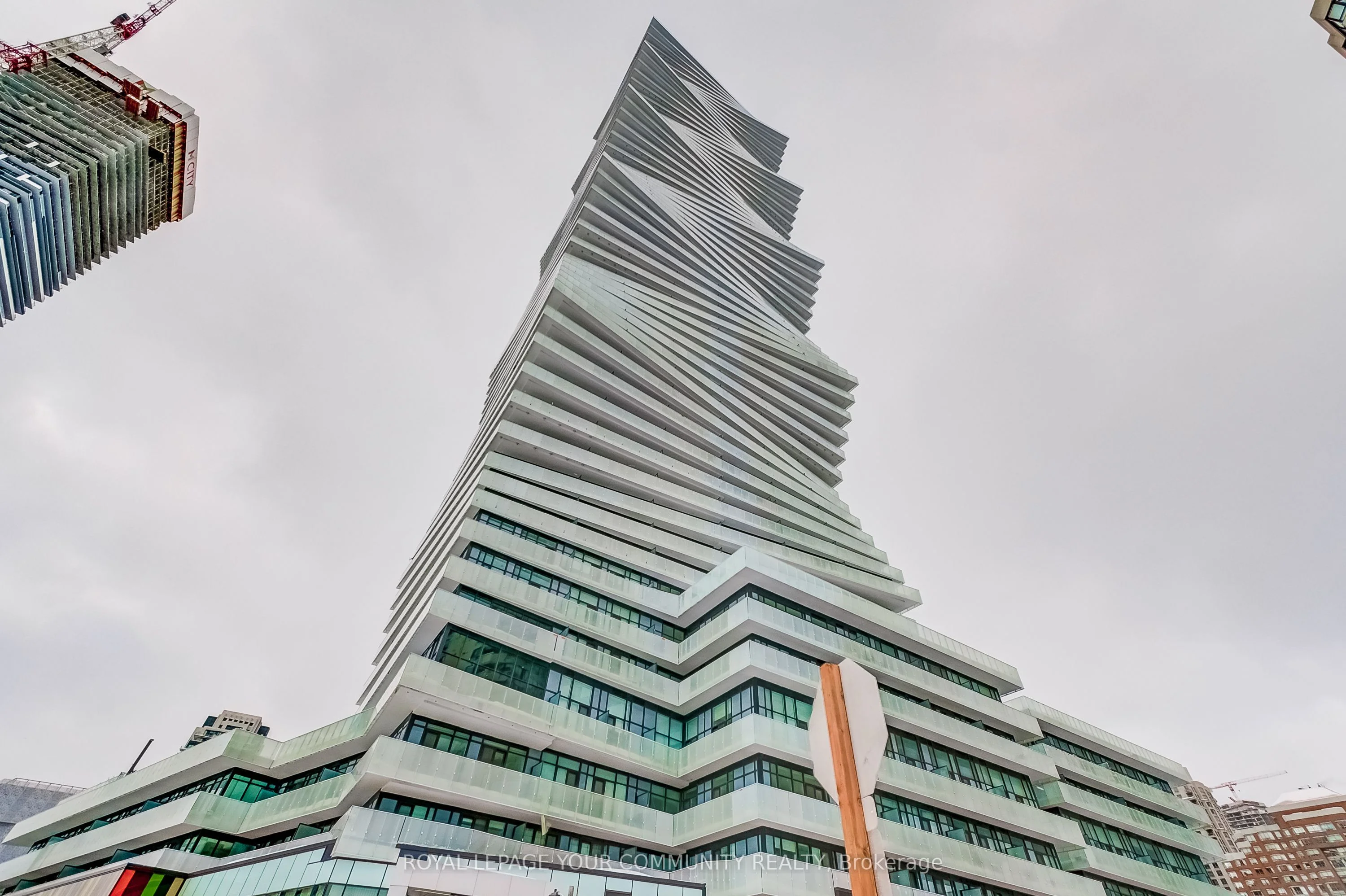 Condo Apartment in Mississauga