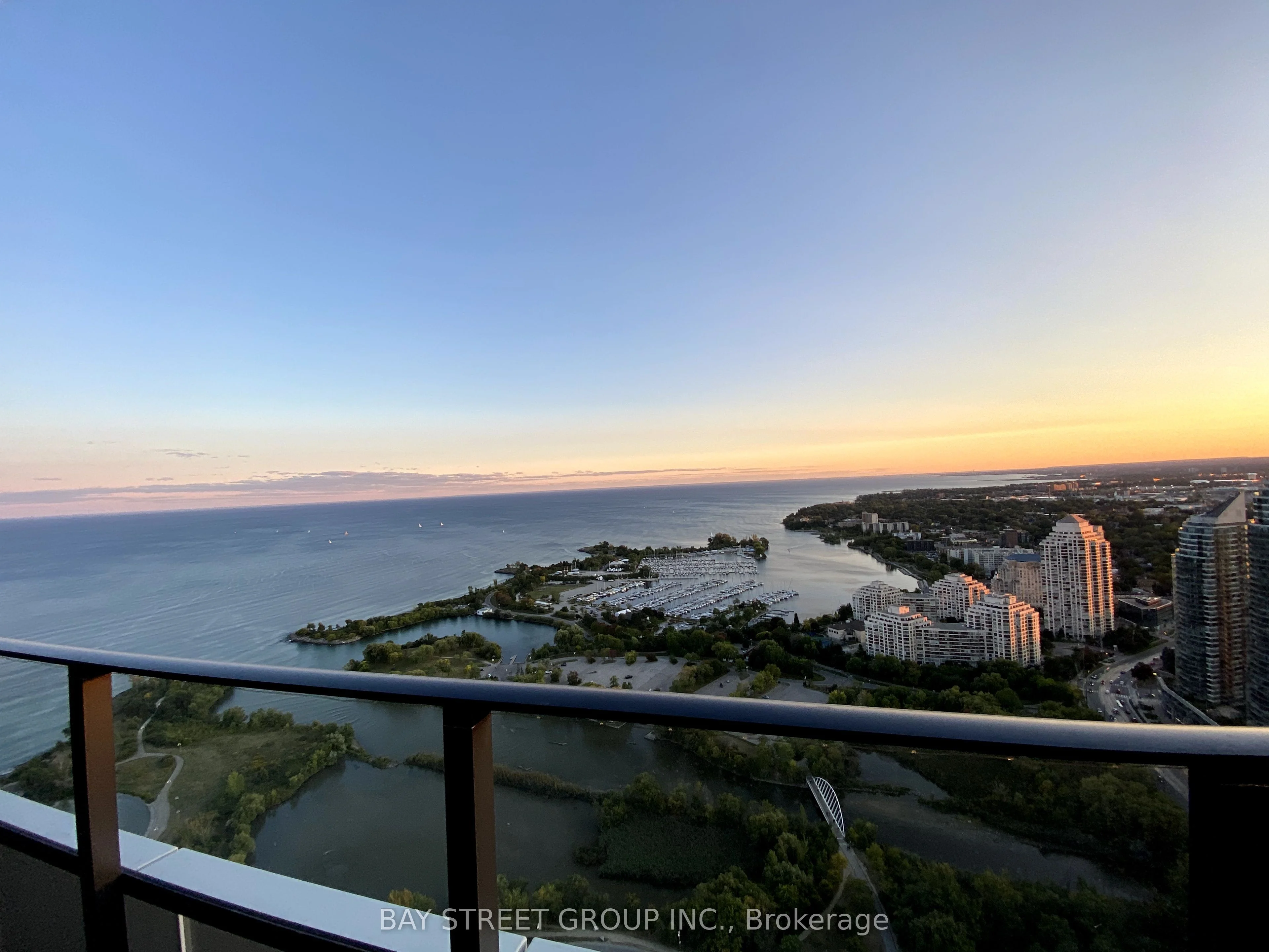20 Shore Breeze Drive 4601, Toronto W06, On M8v 0c7