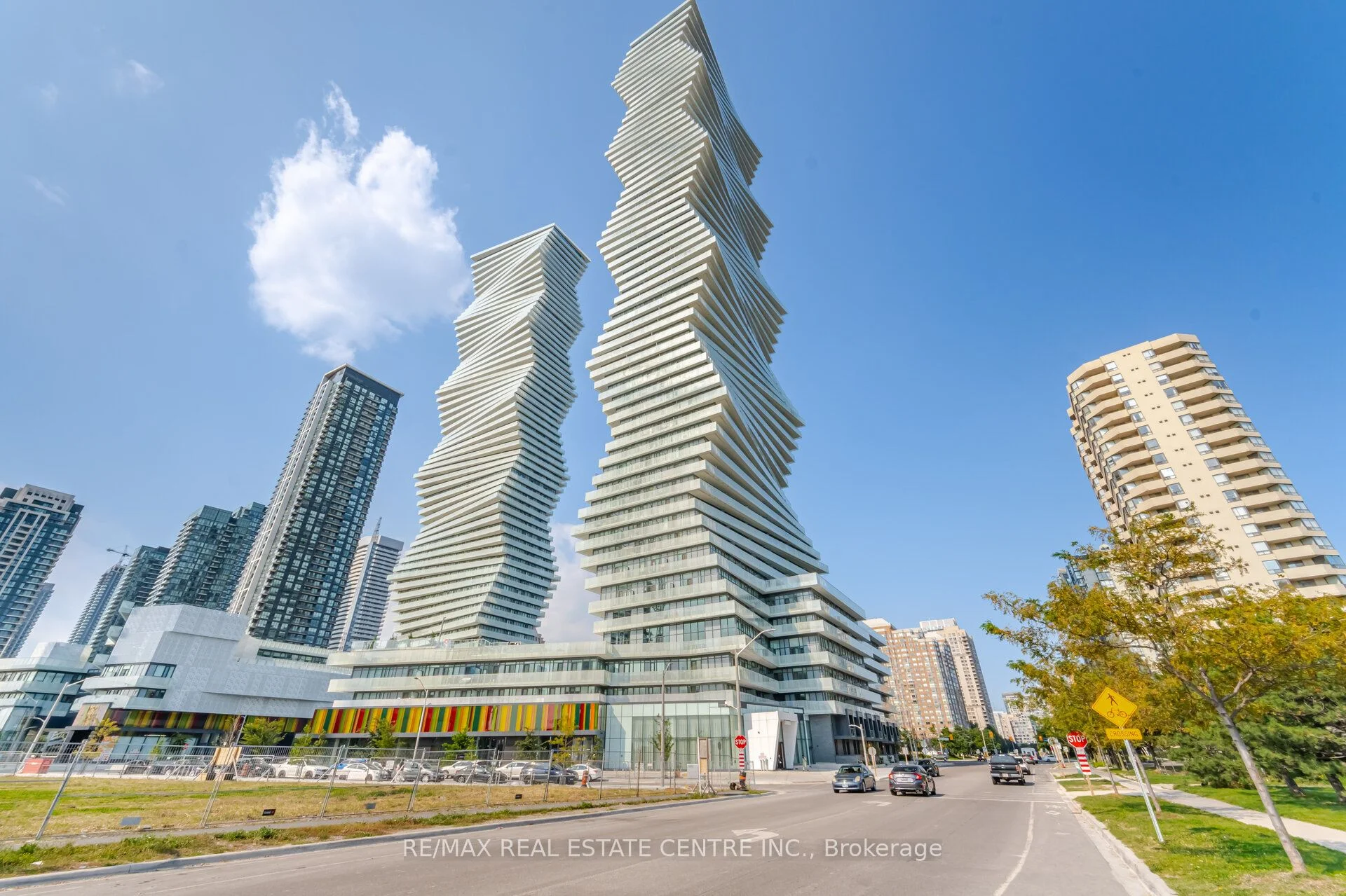 Condo Apartment in Mississauga
