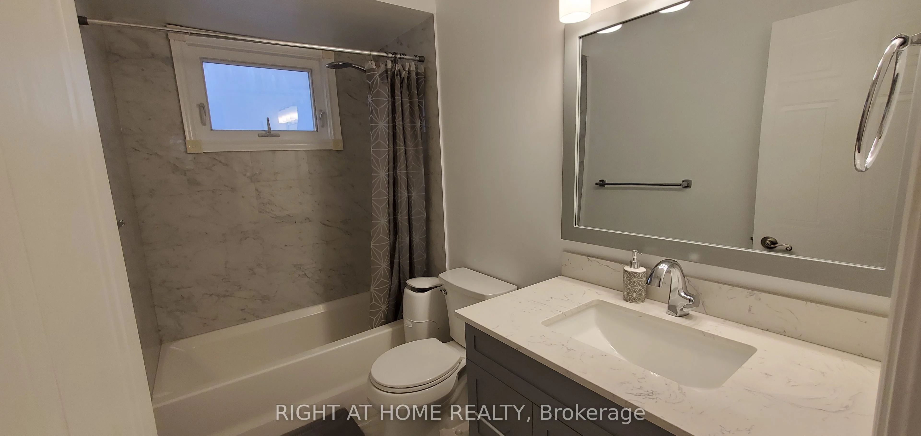 4097 Melia Drive, Mississauga, ON L5C 4J1