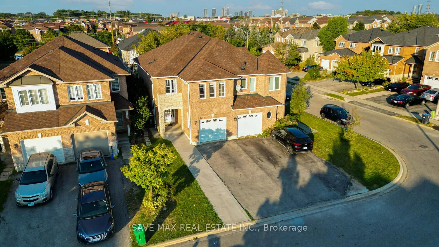 Semi-Detached in Mississauga