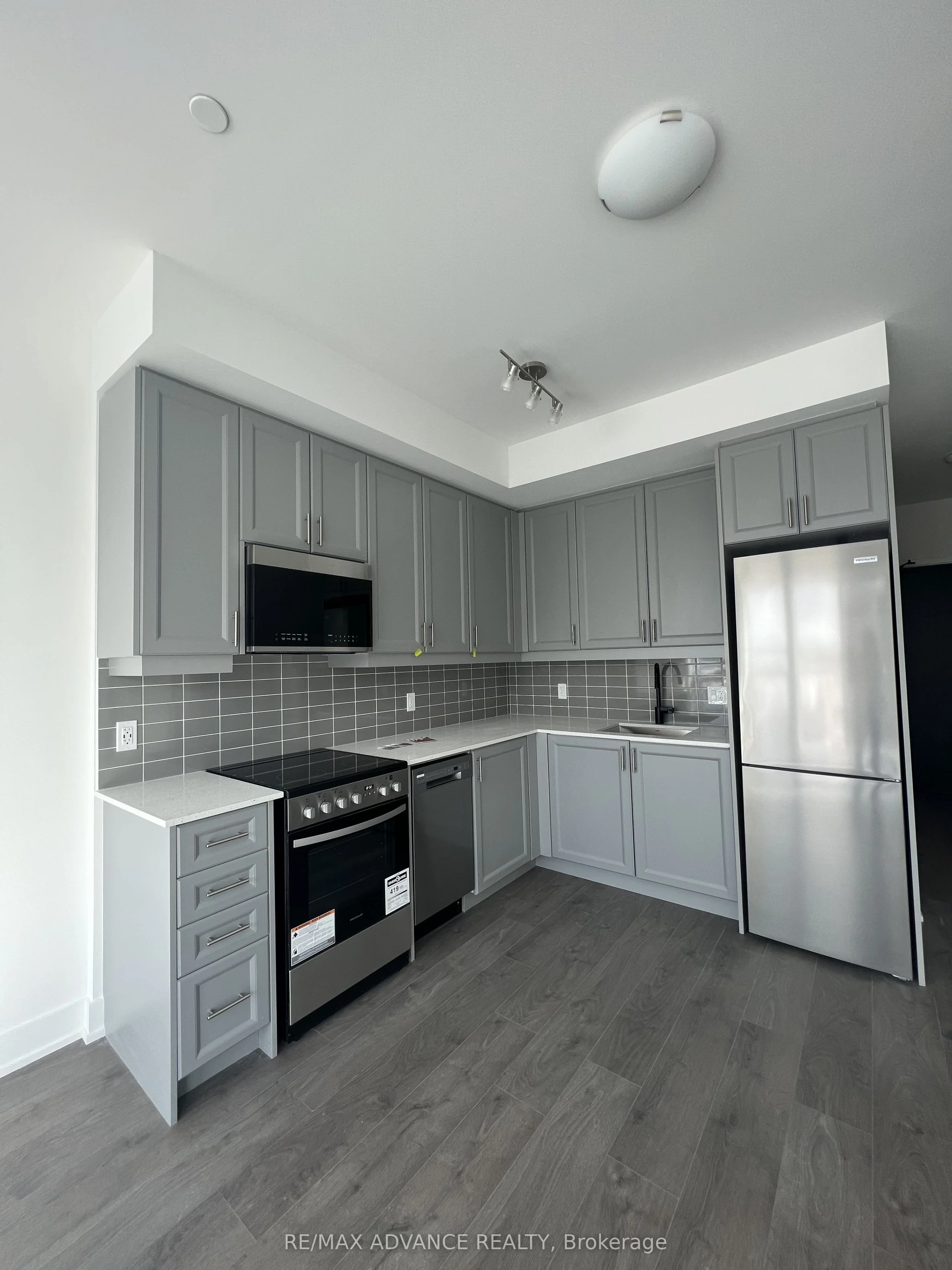 2343 Khalsa Gate 839, Oakville, ON L6M 5R6