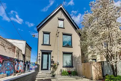 73 Elm Grove Avenue 2, Toronto W01, On M6k 2j2