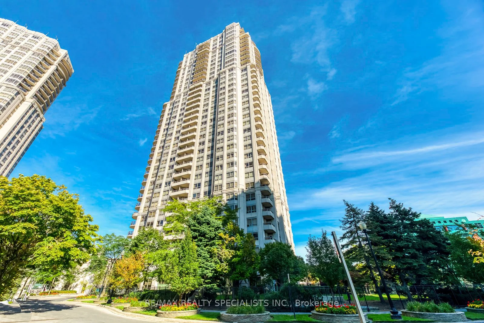Condo Apartment in Mississauga