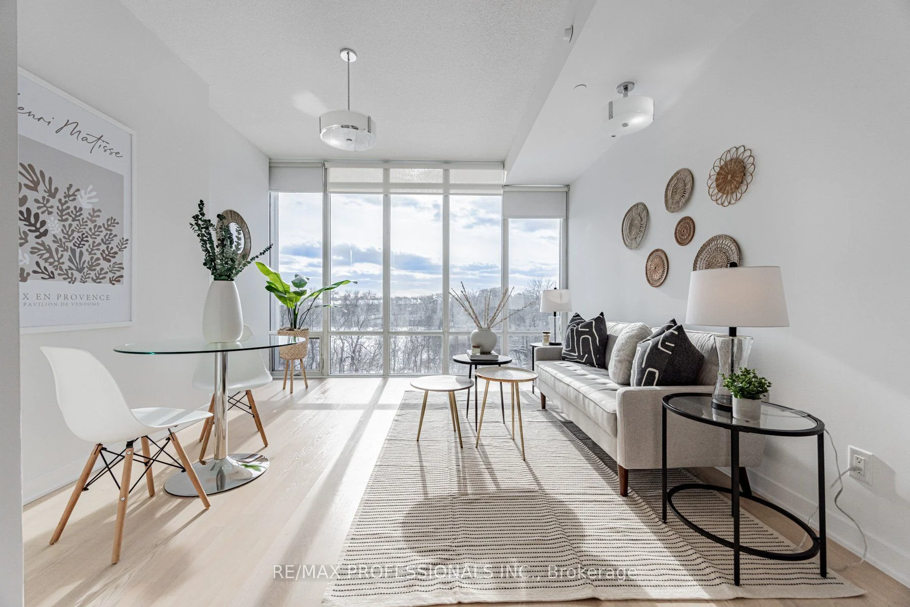 Condo Apartment in Toronto