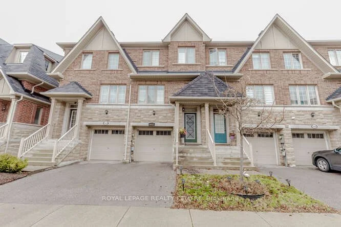 Att/Row/Townhouse in Mississauga