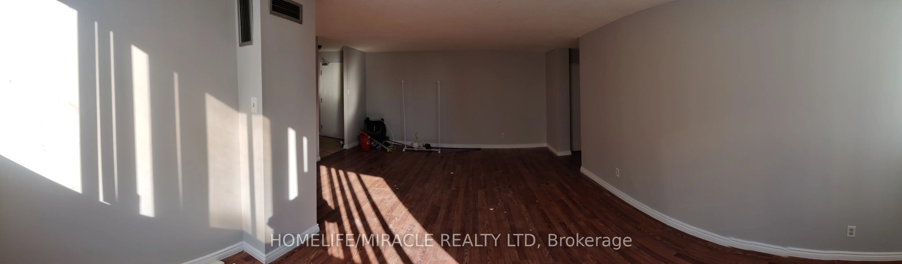 3700 Kaneff Crescent 1602, Mississauga, ON L5A 4B8