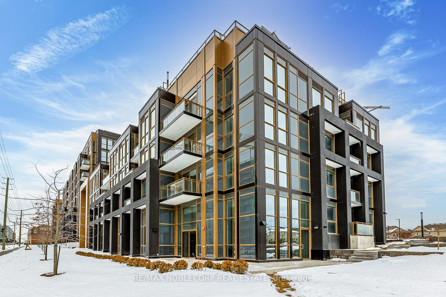 Condo Apartment in Oakville