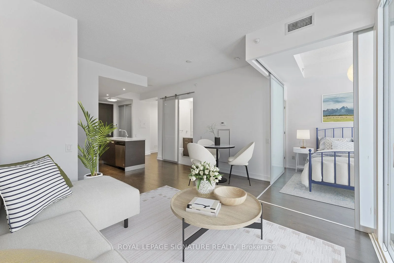 90 Park Lawn Road 503, Toronto W06, On M8y 0b6