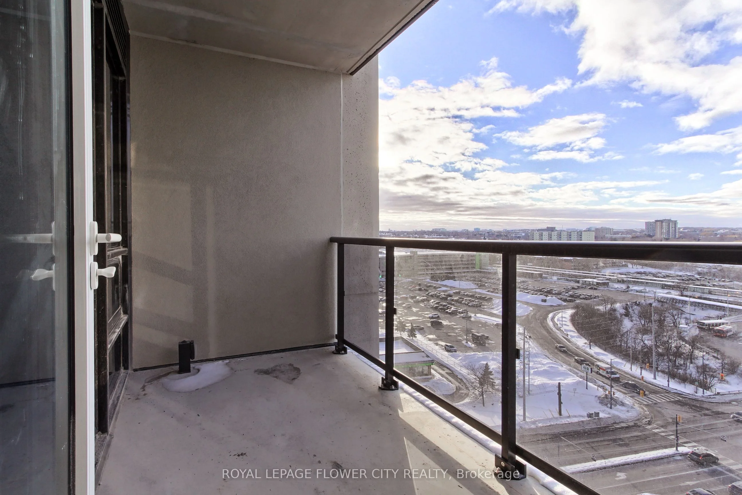 1035 Southdown Road 1412, Mississauga, ON L5J 0A2