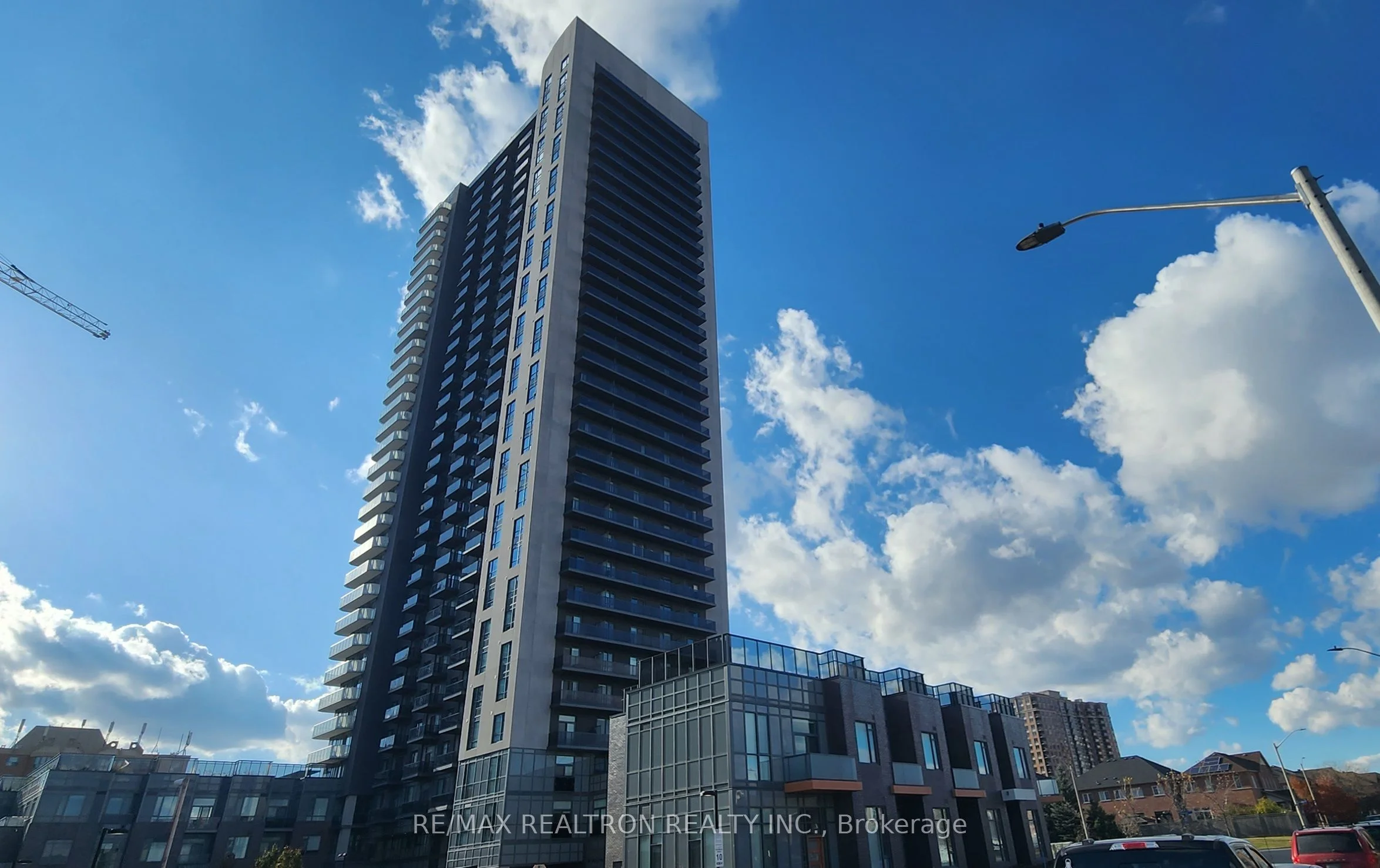 Condo Apartment in Mississauga