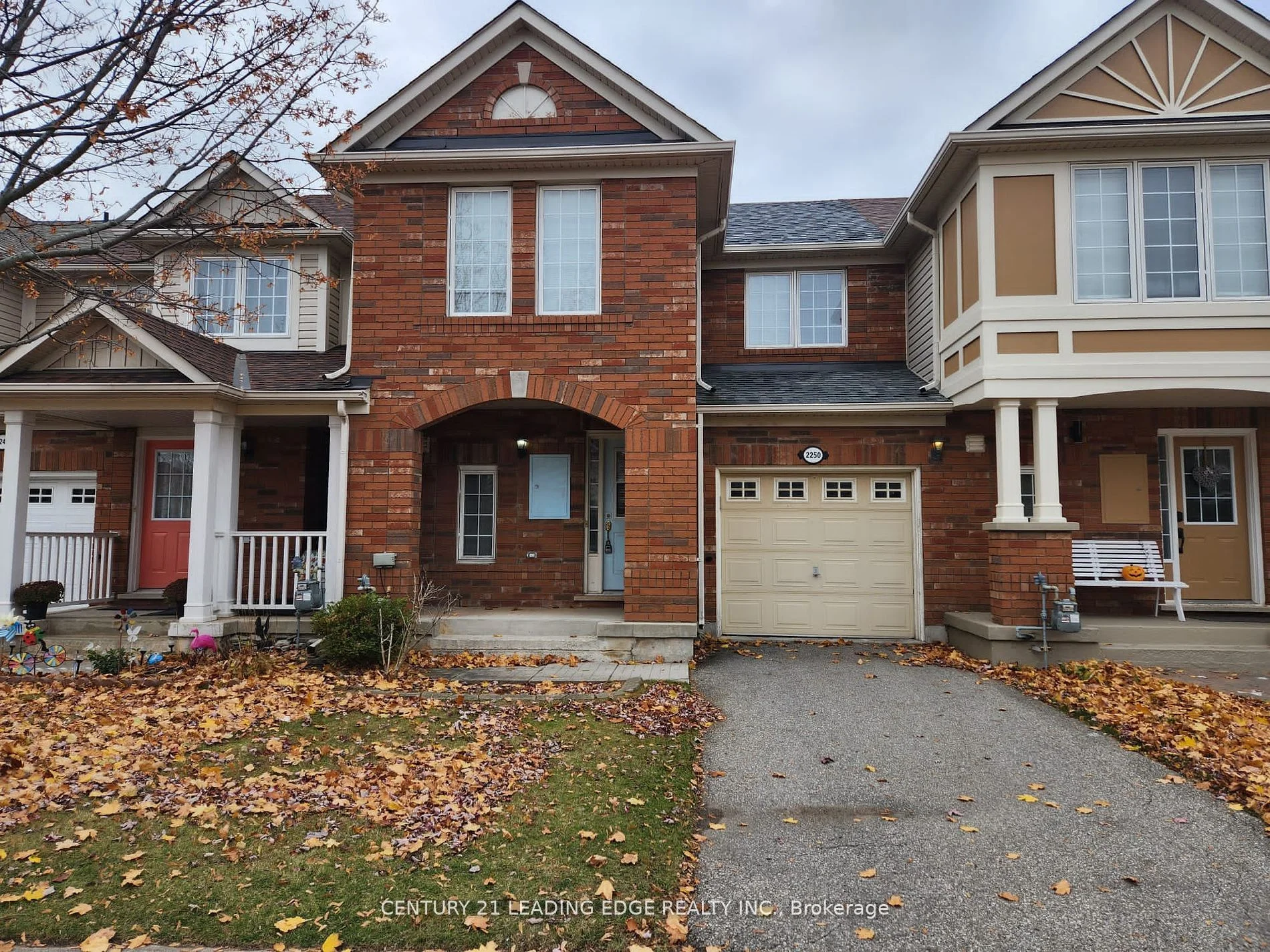 2250 Baronwood Drive, Oakville, On L6m 4w9