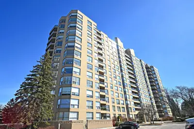 Condo Apartment in Mississauga