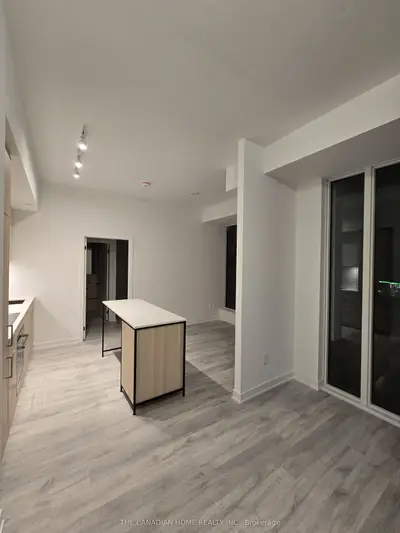220 Missinnihe Way 514, Mississauga, On L5h 0a9